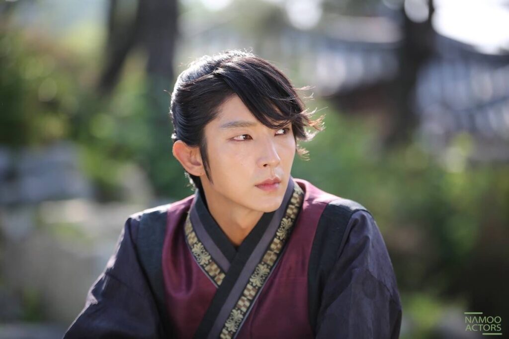 Lee Joon Gi được mệnh danh là “Vua của Sageuk”
